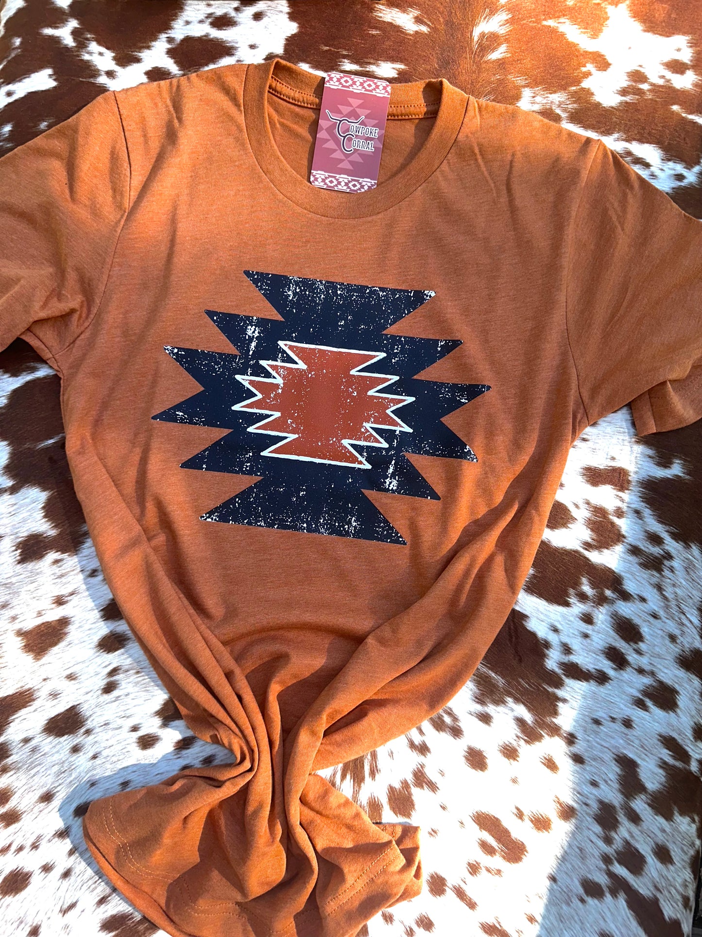 DISTRESSED AZTEC RUST TEE