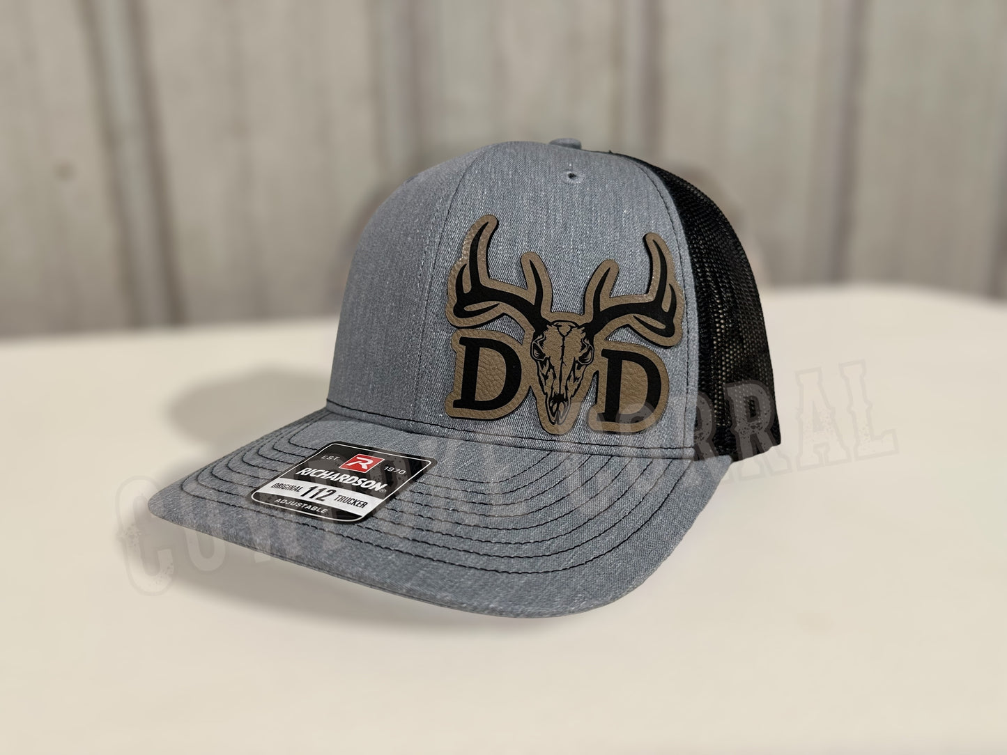 DEER SKULL DAD TRUCKER HAT